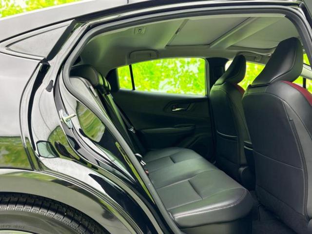 プリウス Ｚ　サンルーフ／保証書／純正　１１インチ　ＳＤナビ／衝突安全装置／シートヒーター／全方位モニター／車線逸脱防止支援システム／シート　合皮／パーキングアシスト　バックガイド　衝突被害軽減システム　禁煙車（5枚目）