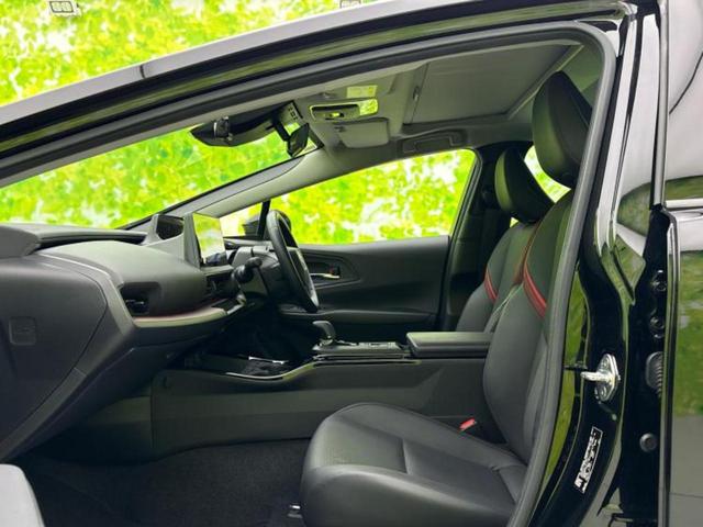 プリウス Ｚ　サンルーフ／保証書／純正　１１インチ　ＳＤナビ／衝突安全装置／シートヒーター／全方位モニター／車線逸脱防止支援システム／シート　合皮／パーキングアシスト　バックガイド　衝突被害軽減システム　禁煙車（6枚目）