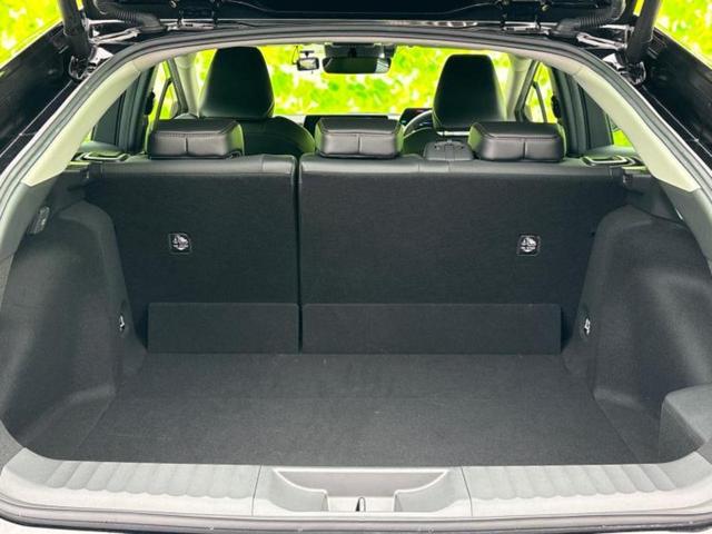 プリウス Ｚ　サンルーフ／保証書／純正　１１インチ　ＳＤナビ／衝突安全装置／シートヒーター／全方位モニター／車線逸脱防止支援システム／シート　合皮／パーキングアシスト　バックガイド　衝突被害軽減システム　禁煙車（8枚目）