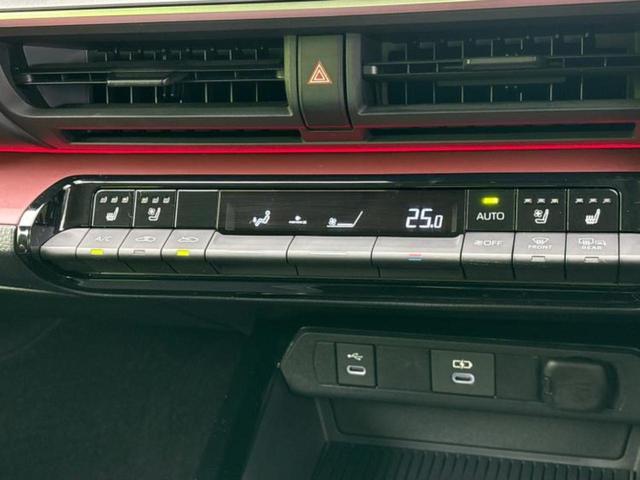 プリウス Ｚ　サンルーフ／保証書／純正　１１インチ　ＳＤナビ／衝突安全装置／シートヒーター／全方位モニター／車線逸脱防止支援システム／シート　合皮／パーキングアシスト　バックガイド　衝突被害軽減システム　禁煙車（13枚目）