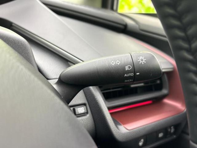 プリウス Ｚ　サンルーフ／保証書／純正　１１インチ　ＳＤナビ／衝突安全装置／シートヒーター／全方位モニター／車線逸脱防止支援システム／シート　合皮／パーキングアシスト　バックガイド　衝突被害軽減システム　禁煙車（24枚目）