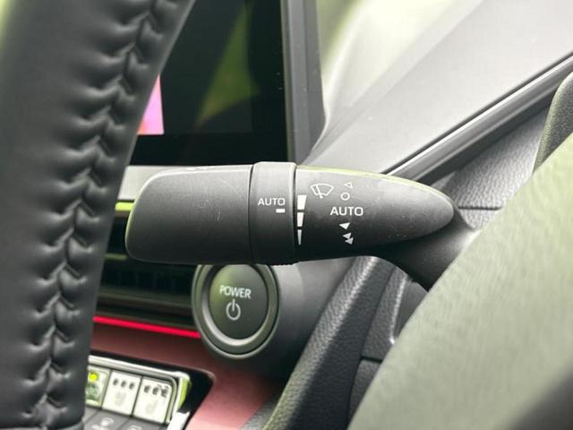 プリウス Ｚ　サンルーフ／保証書／純正　１１インチ　ＳＤナビ／衝突安全装置／シートヒーター／全方位モニター／車線逸脱防止支援システム／シート　合皮／パーキングアシスト　バックガイド　衝突被害軽減システム　禁煙車（25枚目）