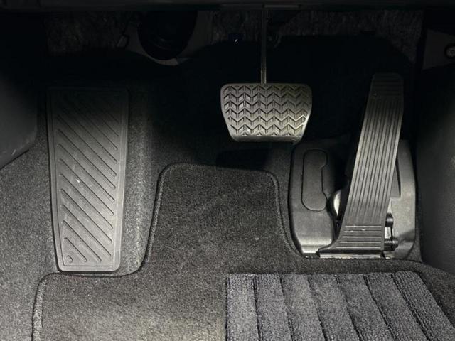 プリウス Ｚ　サンルーフ／保証書／純正　１１インチ　ＳＤナビ／衝突安全装置／シートヒーター／全方位モニター／車線逸脱防止支援システム／シート　合皮／パーキングアシスト　バックガイド　衝突被害軽減システム　禁煙車（34枚目）