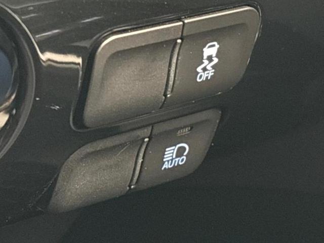 プリウス Sツーリングセレクション 新品タイヤ/モデリスタエアロ/保証書/純正 9インチ SDナビ/トヨタセーフティセンス/シートヒーター 前席/車線逸脱防止支援システム/シート 合皮/ヘッドランプ LED/Bluetooth接続(16枚目)