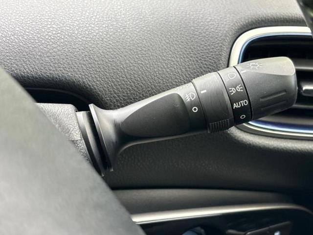 プリウス Sツーリングセレクション 新品タイヤ/モデリスタエアロ/保証書/純正 9インチ SDナビ/トヨタセーフティセンス/シートヒーター 前席/車線逸脱防止支援システム/シート 合皮/ヘッドランプ LED/Bluetooth接続(27枚目)