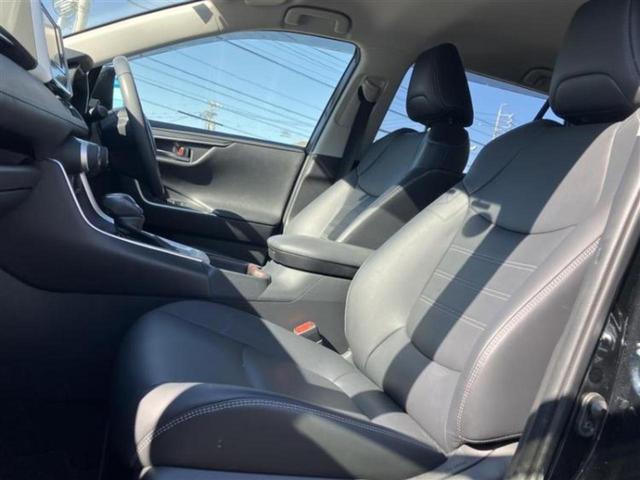 ＲＡＶ４ ４ＷＤ　Ｇ　新品タイヤ／保証書／純正　ＳＤナビ／衝突安全装置／シートヒーター　前席／車線逸脱防止支援システム／電動バックドア／ヘッドランプ　ＬＥＤ／Ｂｌｕｅｔｏｏｔｈ接続／ＨＤＭＩ接続／ＥＴＣ／バックモニター（5枚目）