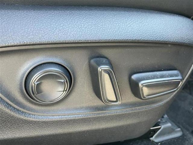 ＲＡＶ４ ４ＷＤ　Ｇ　新品タイヤ／保証書／純正　ＳＤナビ／衝突安全装置／シートヒーター　前席／車線逸脱防止支援システム／電動バックドア／ヘッドランプ　ＬＥＤ／Ｂｌｕｅｔｏｏｔｈ接続／ＨＤＭＩ接続／ＥＴＣ／バックモニター（13枚目）
