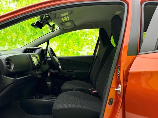 ヴィッツ F 純正 SDナビ/トヨタセーフティセンス/Bluetooth接続/ETC/EBD付ABS/バックモニター/ワンセグTV/エアバッグ 運転席/エアバッグ 助手席/パワーウインドウ/キーレスエントリー(6枚目)