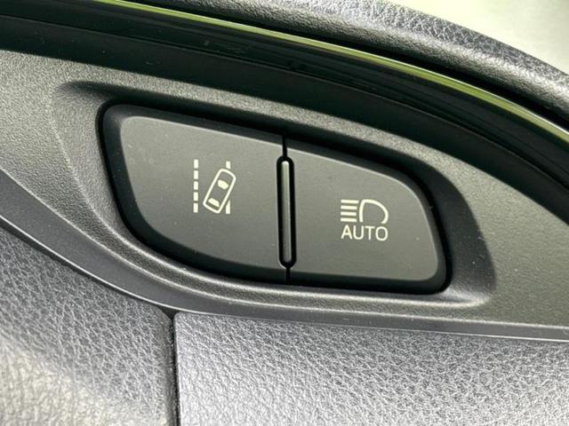ヴィッツ F 純正 SDナビ/トヨタセーフティセンス/Bluetooth接続/ETC/EBD付ABS/バックモニター/ワンセグTV/エアバッグ 運転席/エアバッグ 助手席/パワーウインドウ/キーレスエントリー(17枚目)