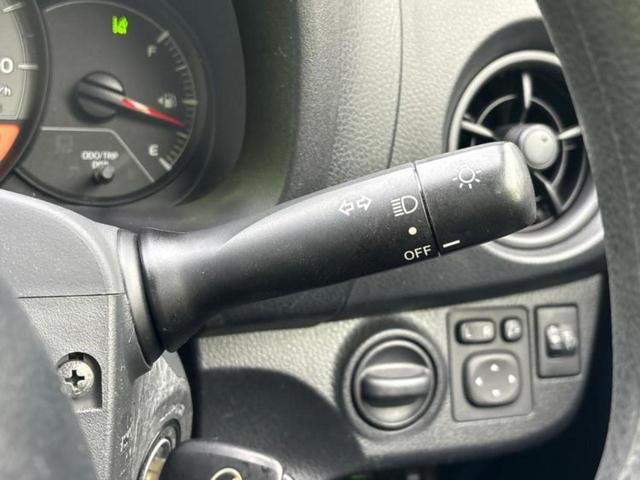 ヴィッツ F 純正 SDナビ/トヨタセーフティセンス/Bluetooth接続/ETC/EBD付ABS/バックモニター/ワンセグTV/エアバッグ 運転席/エアバッグ 助手席/パワーウインドウ/キーレスエントリー(18枚目)