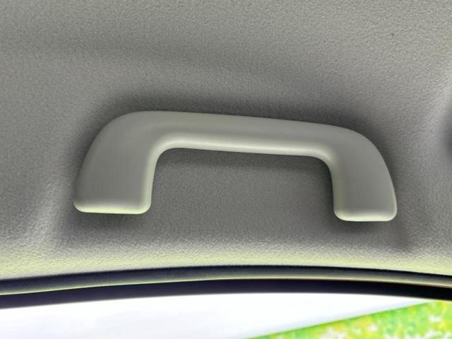 ヴィッツ F 純正 SDナビ/トヨタセーフティセンス/Bluetooth接続/ETC/EBD付ABS/バックモニター/ワンセグTV/エアバッグ 運転席/エアバッグ 助手席/パワーウインドウ/キーレスエントリー(31枚目)