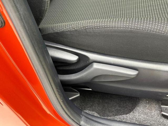 ヴィッツ F 純正 SDナビ/トヨタセーフティセンス/Bluetooth接続/ETC/EBD付ABS/バックモニター/ワンセグTV/エアバッグ 運転席/エアバッグ 助手席/パワーウインドウ/キーレスエントリー(36枚目)