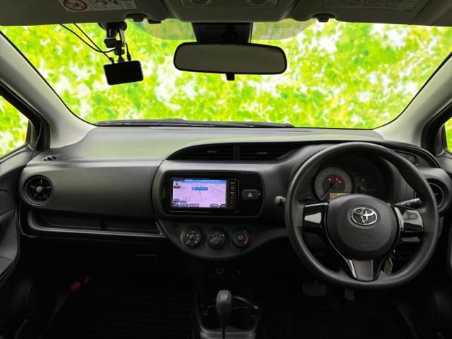 ヴィッツ F 純正 SDナビ/トヨタセーフティセンス/Bluetooth接続/ETC/EBD付ABS/バックモニター/ワンセグTV/エアバッグ 運転席/エアバッグ 助手席/パワーウインドウ/キーレスエントリー(37枚目)