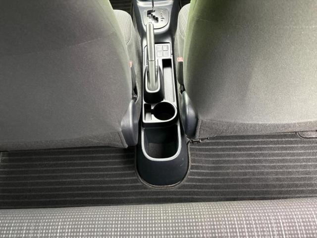 ヴィッツ F 純正 SDナビ/トヨタセーフティセンス/Bluetooth接続/ETC/EBD付ABS/バックモニター/ワンセグTV/エアバッグ 運転席/エアバッグ 助手席/パワーウインドウ/キーレスエントリー(39枚目)