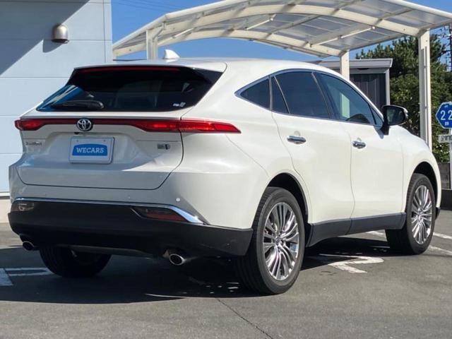 ハリアーハイブリッド Ｚ　新品タイヤ／ＪＢＬ／保証書／純正　ＳＤナビ／デジタルインナーミラー／衝突安全装置／シートヒーター　前席／パノラミックビューモニター／車線逸脱防止支援システム／シート　ハーフレザー／電動バックドア（3枚目）