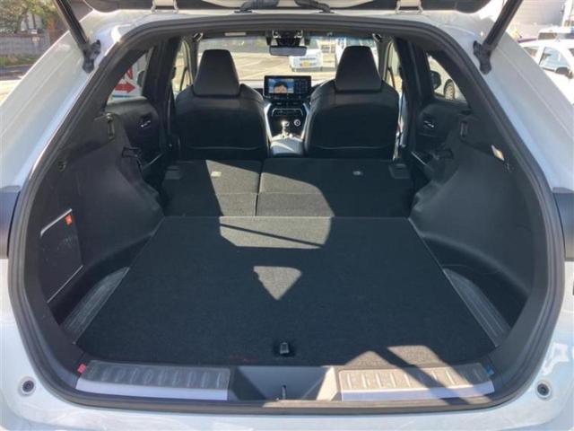 ハリアーハイブリッド Ｚ　新品タイヤ／ＪＢＬ／保証書／純正　ＳＤナビ／デジタルインナーミラー／衝突安全装置／シートヒーター　前席／パノラミックビューモニター／車線逸脱防止支援システム／シート　ハーフレザー／電動バックドア（8枚目）