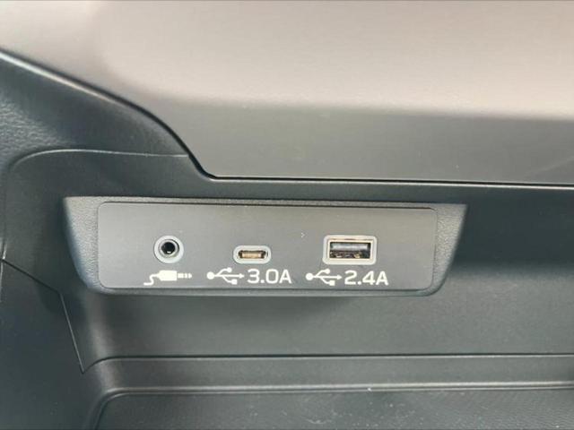 クロストレック リミテッド　保証書／純正　１１．６インチ　メモリーナビ／衝突安全装置／全方位モニター／車線逸脱防止支援システム／ドライブレコーダー　社外／ヘッドランプ　ＬＥＤ／ＵＳＢジャック／Ｂｌｕｅｔｏｏｔｈ接続／ＥＴＣ（14枚目）