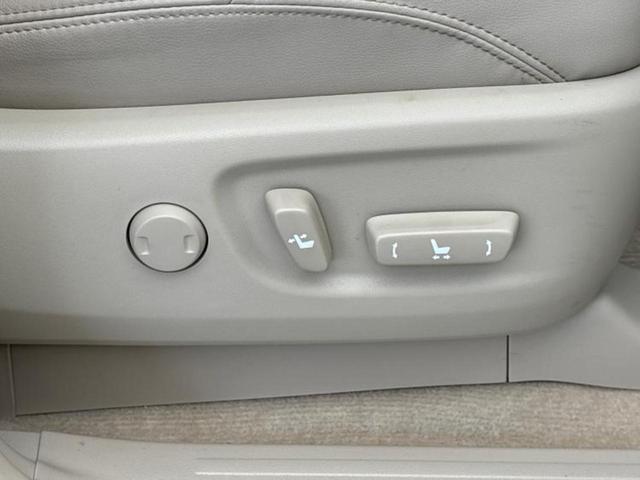 ランドクルーザープラド ４ＷＤ　ＴＸ　Ｌパッケージマットブラックエディション　サンルーフ／保証書／社外　９インチ　ＳＤナビ／トヨタセーフティセンス／シートヒーター／車線逸脱防止支援システム／シート　フルレザー／ヘッドランプ　ＬＥＤ／Ｂｌｕｅｔｏｏｔｈ接続／ＥＴＣ　革シート（36枚目）