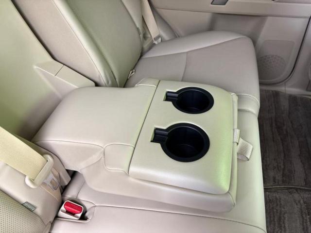 ランドクルーザープラド ４ＷＤ　ＴＸ　Ｌパッケージマットブラックエディション　サンルーフ／保証書／社外　９インチ　ＳＤナビ／トヨタセーフティセンス／シートヒーター／車線逸脱防止支援システム／シート　フルレザー／ヘッドランプ　ＬＥＤ／Ｂｌｕｅｔｏｏｔｈ接続／ＥＴＣ　革シート（41枚目）