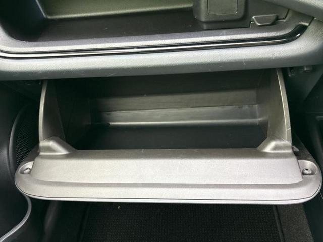 アクア Ｓスタイルブラック　保証書／純正　ＳＤナビ／衝突安全装置／車線逸脱防止支援システム／Ｂｌｕｅｔｏｏｔｈ接続／ＥＴＣ／ＥＢＤ付ＡＢＳ／横滑り防止装置／アイドリングストップ／バックモニター／フルセグＴＶ／ＤＶＤ／禁煙車（28枚目）