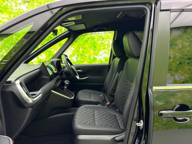 ヴォクシー ハイブリッドＳ－Ｚ　新品タイヤ／保証書／純正　１０インチ　ＳＤナビ／フリップダウンモニター　純正　１２．８インチ／衝突安全装置／両側電動スライドドア／シートヒーター　前席／車線逸脱防止支援システム／シート　合皮　ドラレコ（7枚目）