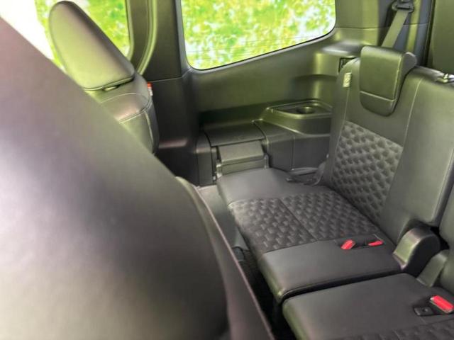 ヴォクシー ハイブリッドＳ－Ｚ　新品タイヤ／保証書／純正　１０インチ　ＳＤナビ／フリップダウンモニター　純正　１２．８インチ／衝突安全装置／両側電動スライドドア／シートヒーター　前席／車線逸脱防止支援システム／シート　合皮　ドラレコ（19枚目）