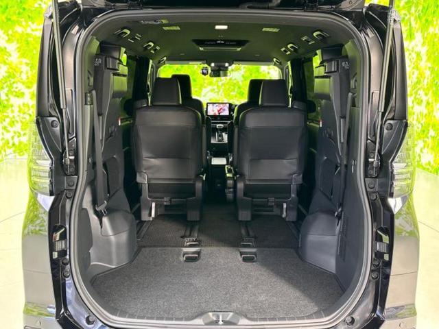 ヴォクシー ハイブリッドＳ－Ｚ　新品タイヤ／保証書／純正　１０インチ　ＳＤナビ／フリップダウンモニター　純正　１２．８インチ／衝突安全装置／両側電動スライドドア／シートヒーター　前席／車線逸脱防止支援システム／シート　合皮　ドラレコ（21枚目）