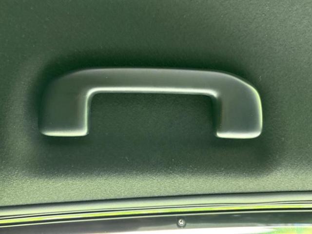 ヴォクシー ハイブリッドＳ－Ｚ　新品タイヤ／保証書／純正　１０インチ　ＳＤナビ／フリップダウンモニター　純正　１２．８インチ／衝突安全装置／両側電動スライドドア／シートヒーター　前席／車線逸脱防止支援システム／シート　合皮　ドラレコ（33枚目）