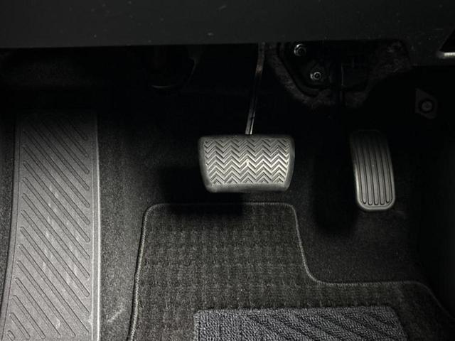 ヴォクシー ハイブリッドＳ－Ｚ　新品タイヤ／保証書／純正　１０インチ　ＳＤナビ／フリップダウンモニター　純正　１２．８インチ／衝突安全装置／両側電動スライドドア／シートヒーター　前席／車線逸脱防止支援システム／シート　合皮　ドラレコ（36枚目）