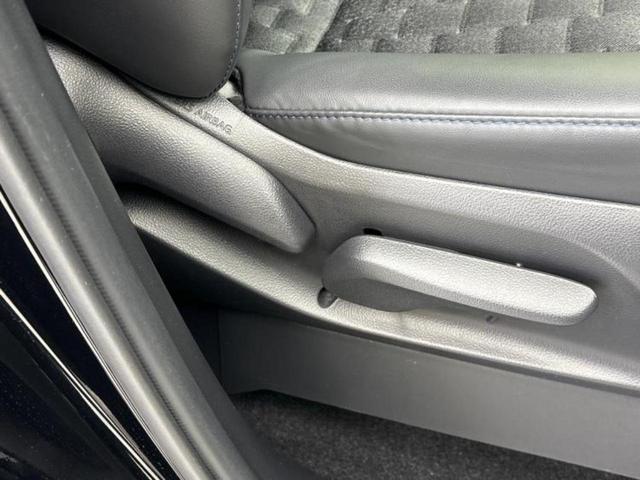 ヴォクシー ハイブリッドＳ－Ｚ　新品タイヤ／保証書／純正　１０インチ　ＳＤナビ／フリップダウンモニター　純正　１２．８インチ／衝突安全装置／両側電動スライドドア／シートヒーター　前席／車線逸脱防止支援システム／シート　合皮　ドラレコ（38枚目）