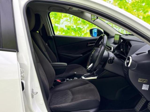 デミオ １５Ｓミストマルーン　純正エアロ／保証書／純正　ＳＤナビ／衝突安全装置／シートヒーター　前席／全方位モニター／車線逸脱防止支援システム／ヘッドランプ　ＬＥＤ／ＥＢＤ付ＡＢＳ／横滑り防止装置／アイドリングストップ　フルエアロ（4枚目）