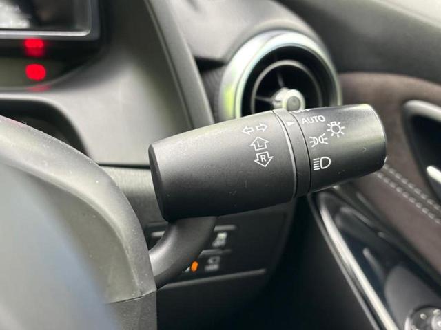 デミオ １５Ｓミストマルーン　純正エアロ／保証書／純正　ＳＤナビ／衝突安全装置／シートヒーター　前席／全方位モニター／車線逸脱防止支援システム／ヘッドランプ　ＬＥＤ／ＥＢＤ付ＡＢＳ／横滑り防止装置／アイドリングストップ　フルエアロ（24枚目）