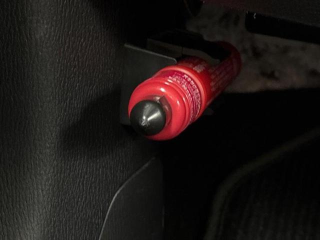 デミオ １５Ｓミストマルーン　純正エアロ／保証書／純正　ＳＤナビ／衝突安全装置／シートヒーター　前席／全方位モニター／車線逸脱防止支援システム／ヘッドランプ　ＬＥＤ／ＥＢＤ付ＡＢＳ／横滑り防止装置／アイドリングストップ　フルエアロ（33枚目）