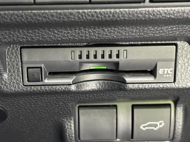 カローラクロス ハイブリッドＺ　新品タイヤ／パノラマルーフ／保証書／ディスプレイオーディオ＋ナビ９インチ／トヨタセーフティセンス／シートヒーター　前席／車線逸脱防止支援システム／シート　ハーフレザー／電動バックドア　サンルーフ（17枚目）