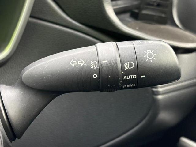 カローラクロス ハイブリッドＺ　新品タイヤ／パノラマルーフ／保証書／ディスプレイオーディオ＋ナビ９インチ／トヨタセーフティセンス／シートヒーター　前席／車線逸脱防止支援システム／シート　ハーフレザー／電動バックドア　サンルーフ（25枚目）