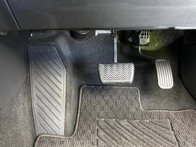 カローラクロス ハイブリッドＺ　新品タイヤ／パノラマルーフ／保証書／ディスプレイオーディオ＋ナビ９インチ／トヨタセーフティセンス／シートヒーター　前席／車線逸脱防止支援システム／シート　ハーフレザー／電動バックドア　サンルーフ（34枚目）