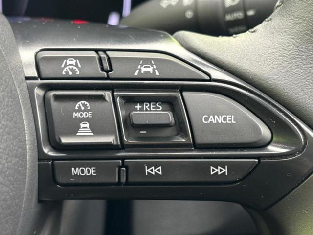 ヤリスクロス ハイブリッドＺウルバーノ　保証書／ディスプレイオーディオ＋ナビ８インチ／トヨタセーフティセンス／シートヒーター　前席／パノラミックビューモニター／車線逸脱防止支援システム／シート　ハーフレザー／ヘッドランプ　ＬＥＤ　電動シート（18枚目）