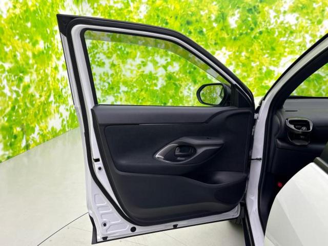 ヤリスクロス ハイブリッドＺウルバーノ　保証書／ディスプレイオーディオ＋ナビ８インチ／トヨタセーフティセンス／シートヒーター　前席／パノラミックビューモニター／車線逸脱防止支援システム／シート　ハーフレザー／ヘッドランプ　ＬＥＤ　電動シート（22枚目）