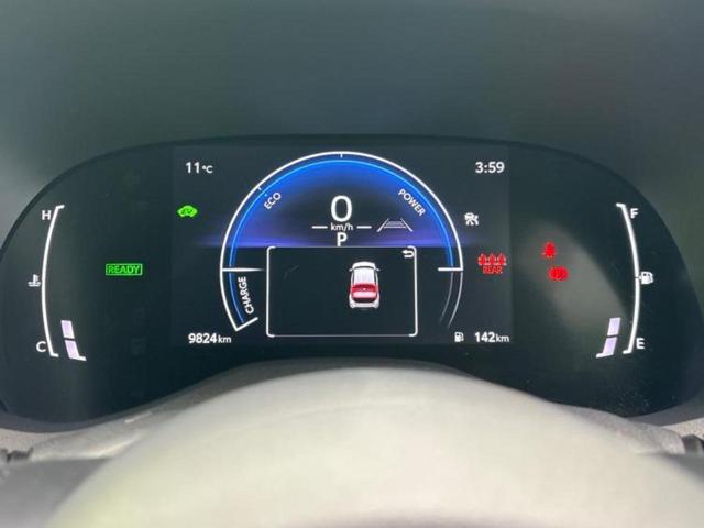 ヤリスクロス ハイブリッドＺウルバーノ　保証書／ディスプレイオーディオ＋ナビ８インチ／トヨタセーフティセンス／シートヒーター　前席／パノラミックビューモニター／車線逸脱防止支援システム／シート　ハーフレザー／ヘッドランプ　ＬＥＤ　電動シート（27枚目）