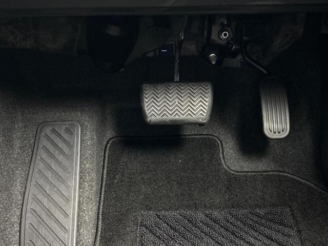 ヤリスクロス ハイブリッドＺウルバーノ　保証書／ディスプレイオーディオ＋ナビ８インチ／トヨタセーフティセンス／シートヒーター　前席／パノラミックビューモニター／車線逸脱防止支援システム／シート　ハーフレザー／ヘッドランプ　ＬＥＤ　電動シート（34枚目）