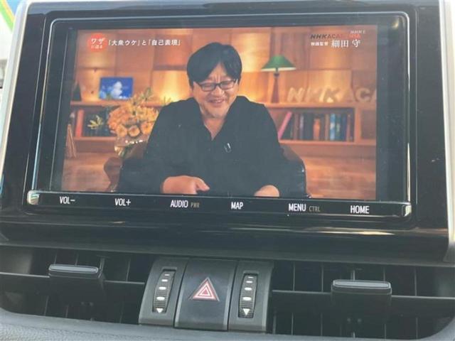 RAV4 4WDアドベンチャー 保証書/純正 9インチ SDナビ/衝突安全装置/シートヒーター 前席/車線逸脱防止支援システム/シート 合皮/電動バックドア/ヘッドランプ LED/Bluetooth接続/HDMI接続/ETC 4WD(16枚目)