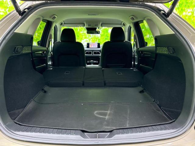 ＣＸ－５ ４ＷＤ２０Ｓブラックトーンエディション　純正　１０インチ　ＳＤナビ／衝突安全装置／シートヒーター／全方位モニター／車線逸脱防止支援システム／シート　ハーフレザー／電動バックドア／ヘッドランプ　ＬＥＤ／ＥＴＣ／ＥＢＤ付ＡＢＳ　全周囲カメラ（19枚目）