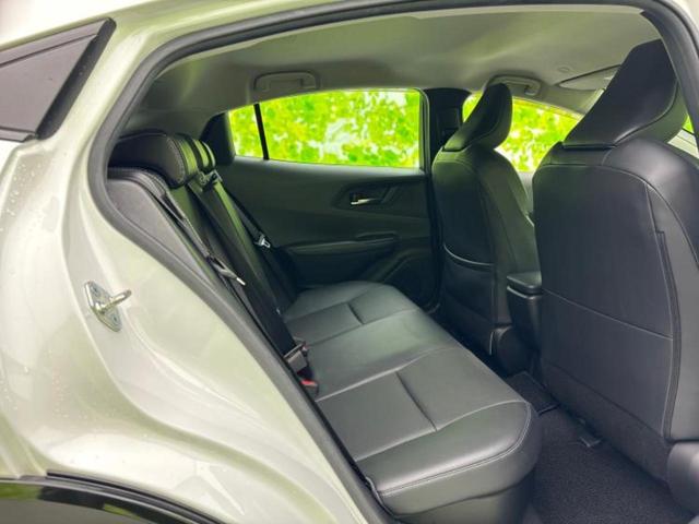 プリウス ４ＷＤ　Ｚ　ディスプレイオーディオ＋ナビ１１インチ／衝突安全装置／シートヒーター　前席／全方位モニター／車線逸脱防止支援システム／シート　合皮／パーキングアシスト　自動操舵／電動バックドア　衝突被害軽減システム（5枚目）