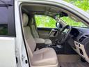 ランドクルーザープラド ４ＷＤ　ＴＸ　Ｌパッケージマットブラックエディション　サンルーフ／保証書／社外　９インチ　ＳＤナビ／トヨタセーフティセンス／シートヒーター／車線逸脱防止支援システム／シート　フルレザー／ヘッドランプ　ＬＥＤ／Ｂｌｕｅｔｏｏｔｈ接続／ＥＴＣ　革シート（4枚目）