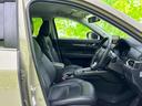 ＣＸ－５ ４ＷＤ２０Ｓブラックトーンエディション　純正　１０インチ　ＳＤナビ／衝突安全装置／シートヒーター／全方位モニター／車線逸脱防止支援システム／シート　ハーフレザー／電動バックドア／ヘッドランプ　ＬＥＤ／ＥＴＣ／ＥＢＤ付ＡＢＳ　全周囲カメラ（4枚目）