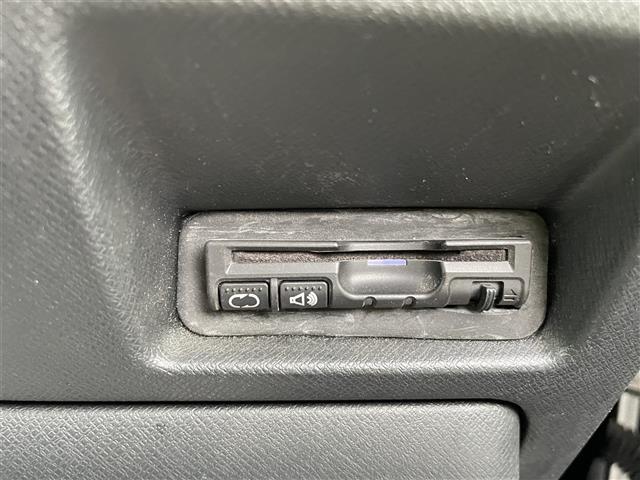 ステップワゴンスパーダ Ｚ　クールスピリット　ワンオーナー　社外ナビ　ワンセグＴＶ　バックカメラ　ＨＩＤヘッドライト　両側パワースライド　純正アルミホイール　スマートキー　パドルシフト　　クルーズコントロール（12枚目）