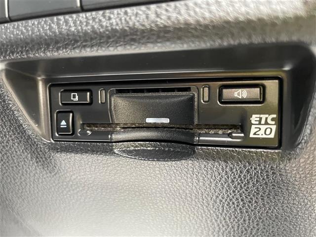 ＲＡＶ４ アドベンチャー　オフロードパッケージＩＩ　４ＷＤ　純正１０．５型ナビ　ＴＶ　Ｂカメラ　ＬＥＤ　ＡＷ　ＥＴＣ　レザーシート　パワーバックドア　ハンドルヒーター　デジタルインナーミラー　レーダークルーズ　保証書（15枚目）
