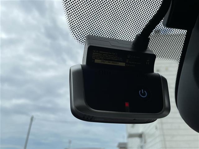 ＭＩＮＩ クーパーＤ　ディーゼル　純正メモリーナビ　バックカメラ　ＬＥＤヘッドライト　スマートキー　電動ミラー　ブラックルーフ　純正アルミホイール（24枚目）