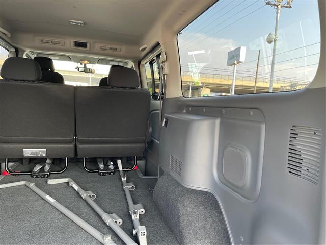 ＮＶ３５０キャラバンバン ロングライダープレミアムＧＸターボ　４ＷＤ　ディーゼル　純正ナビ　フルセグＴＶ　全方位カメラ　ＬＥＤライト　パワースライドドア　ＥＴＣ　インテリキー　プッシュスタート　ルーフスポイラー　ドライブレコーダー（9枚目）