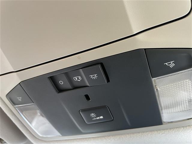 デリカＤ：５ Ｐ　４ＷＤ　９型ナビ　フルセグＴＶ　全方位カメラ　ＬＥＤヘッドライト　両側パワースライドドア　ＥＴＣ　レーダークルーズ　パドルシフト　純正アルミホイール　ブラインドスポットモニター　Ｐバックドア（21枚目）